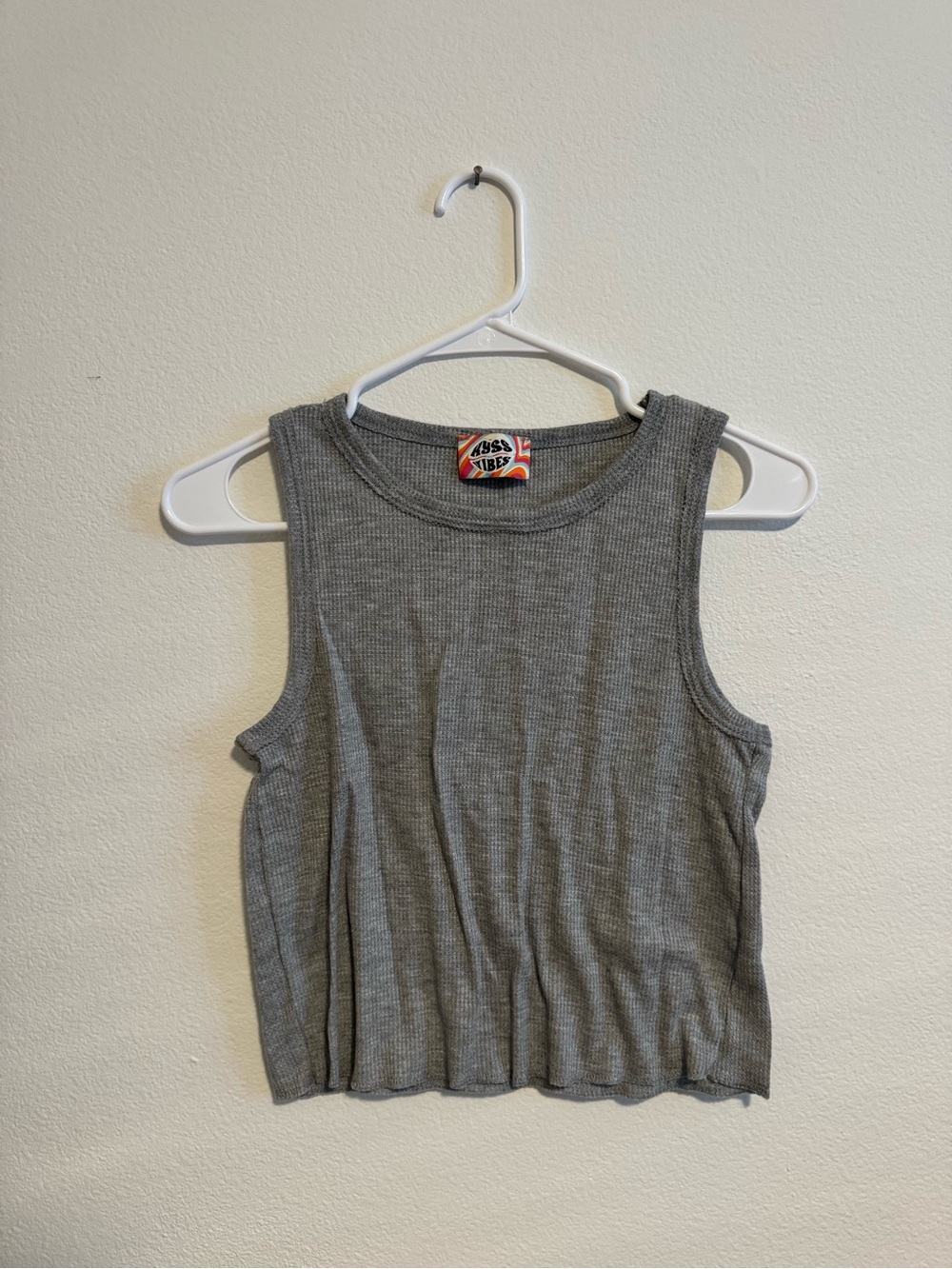 Gray Ribbed Cropped Tank Top -